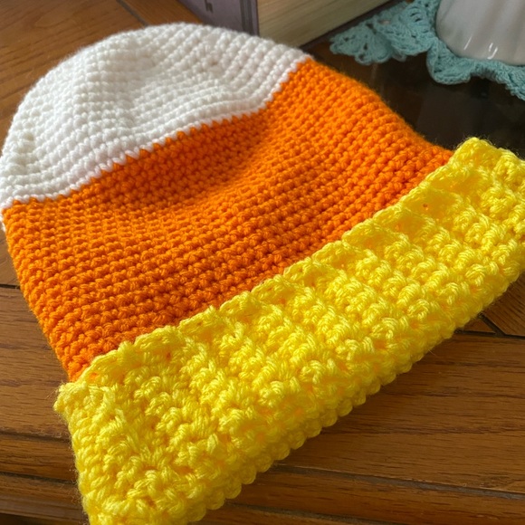 CANDY CORN BEANIE CHILD SIZE  NWOT - Picture 3 of 6